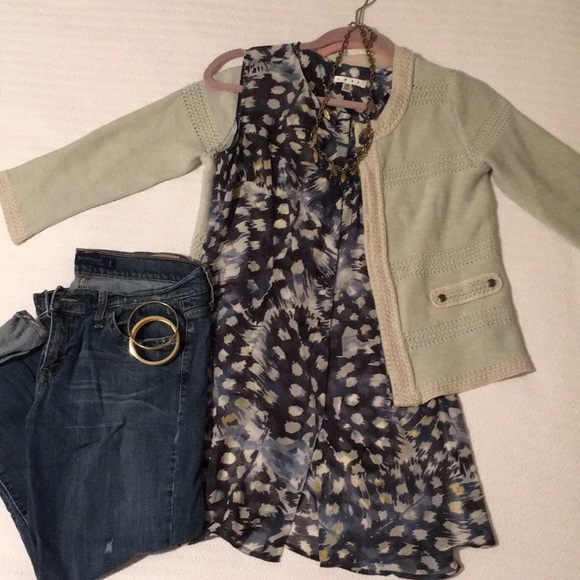 CAbi Avery Tunic - Picture 7 of 7